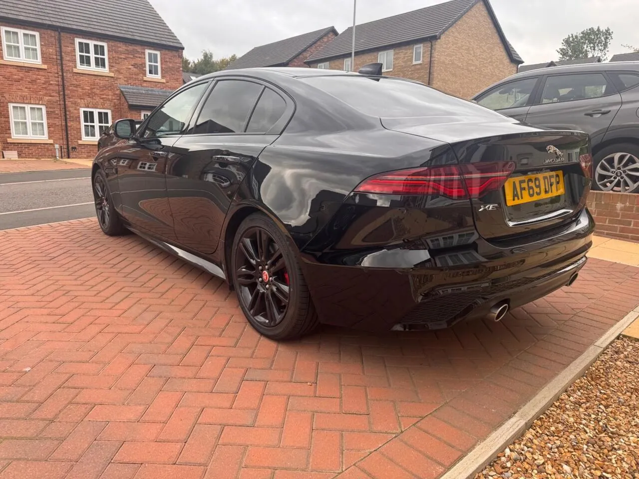 Jaguar Xe 2019 photo 4