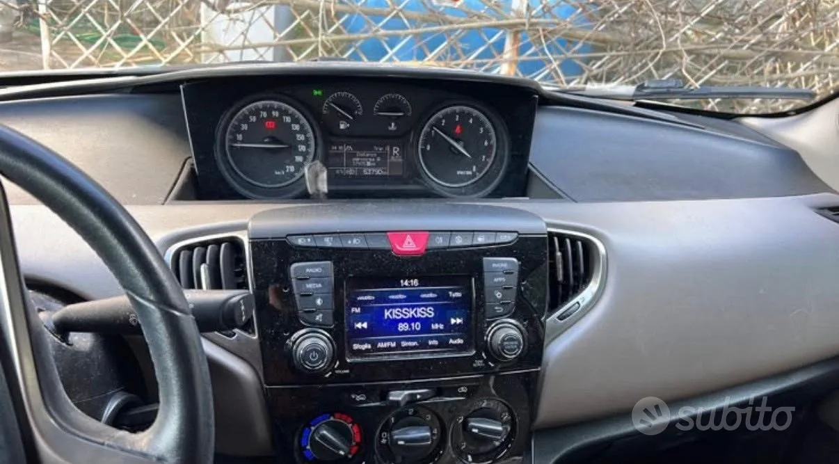 Lancia Ypsilon 2016 photo 5