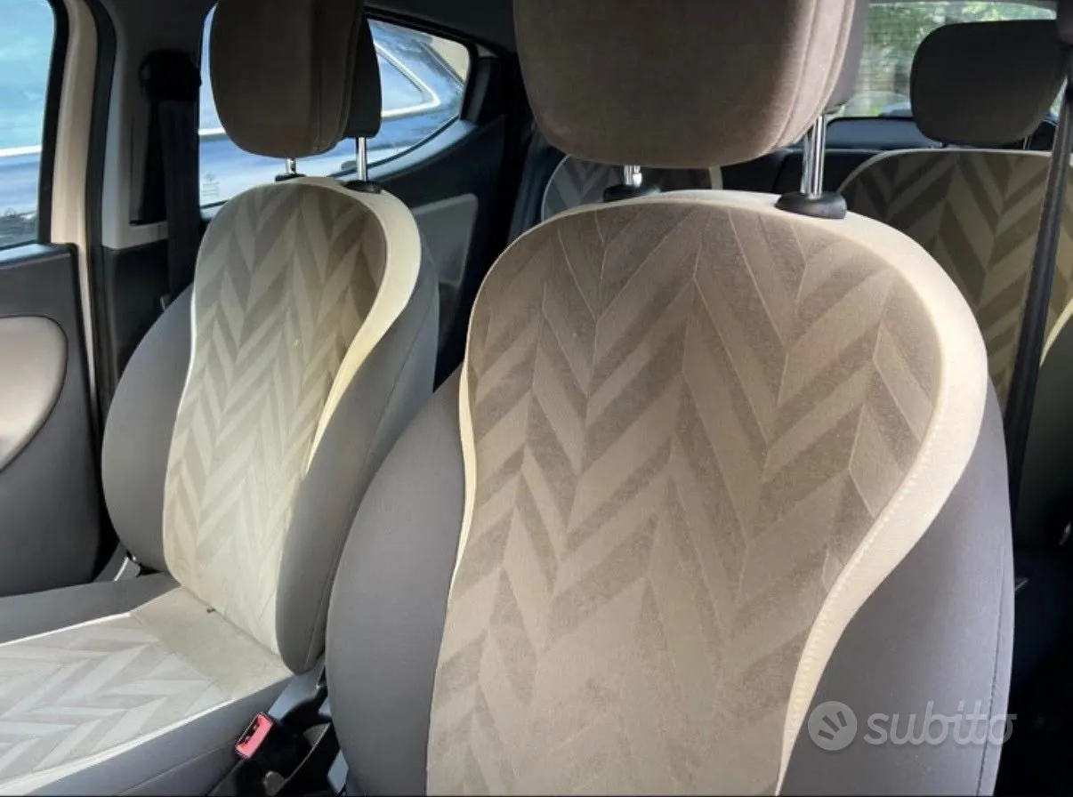 Lancia Ypsilon 2016 photo 3