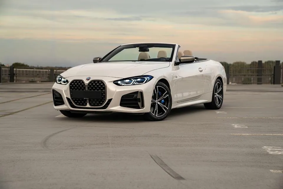BMW M440I