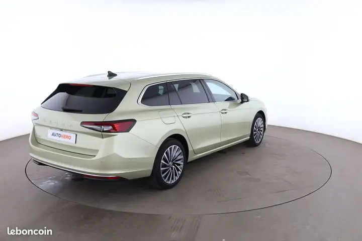 Skoda Superb 2024 photo 3