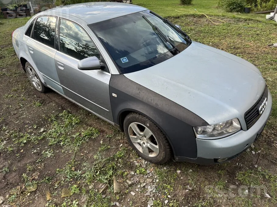 Audi A4 2003 photo 2