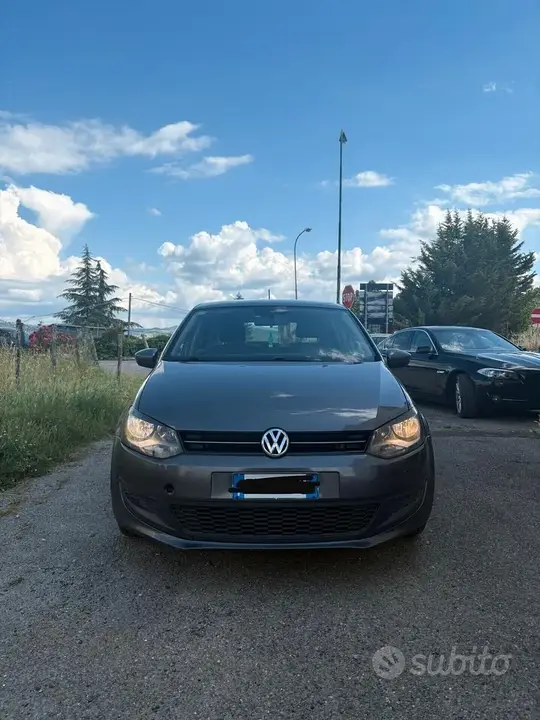 Volkswagen Polo 2011 photo 2