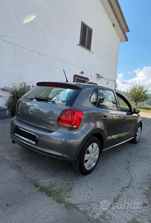 Volkswagen Polo 2011 photo 3