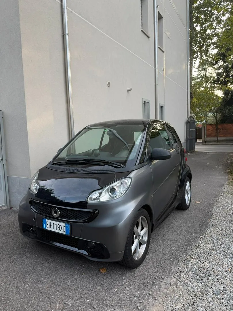 Smart Fortwo 2011 photo 2