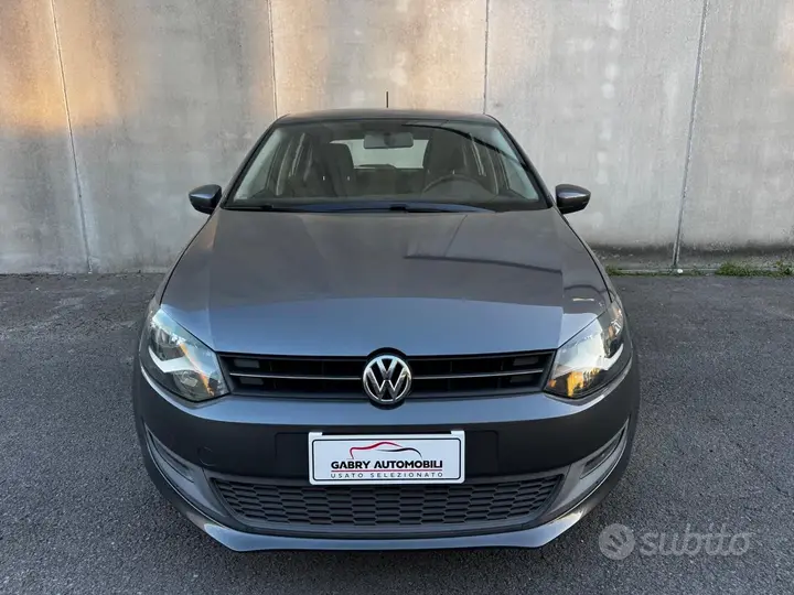 Volkswagen Polo 2011 photo 2