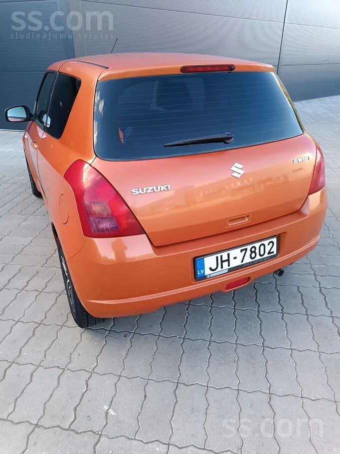 Suzuki Swift 2006 photo 4