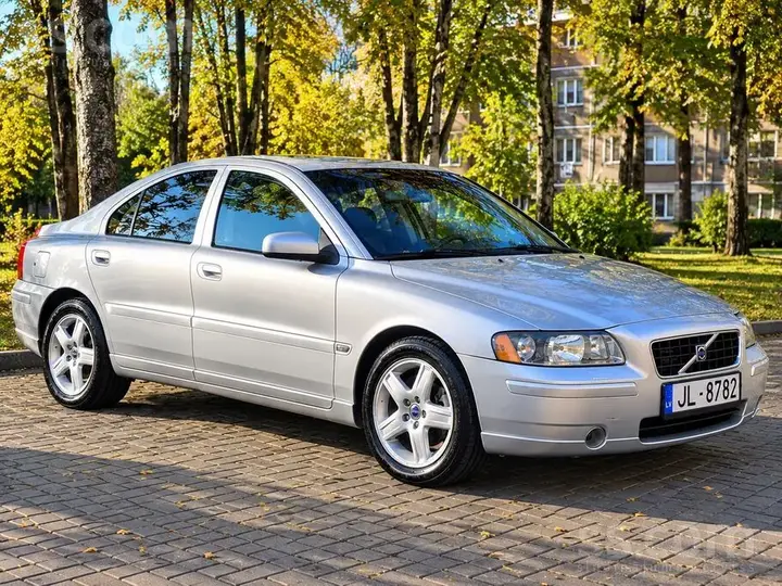 Volvo S60