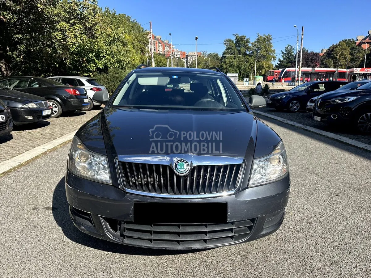 Skoda Octavia 2012 photo 2