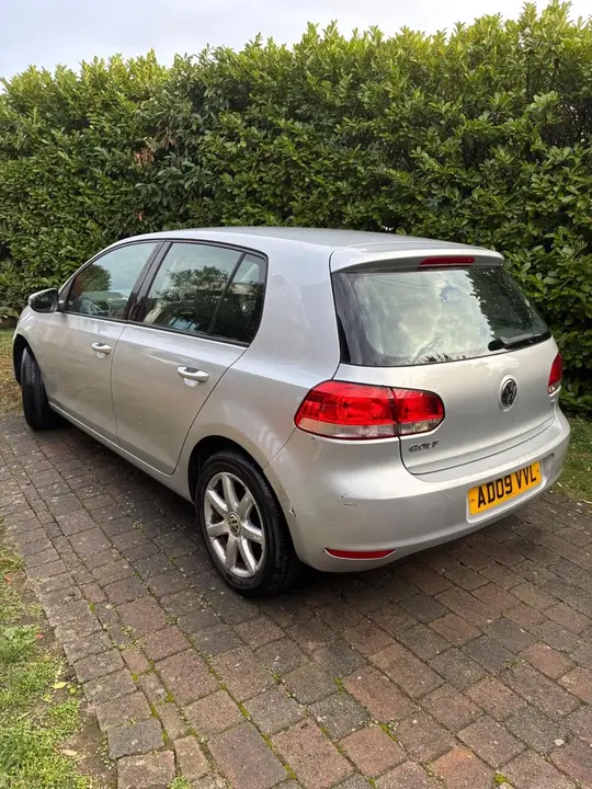 Volkswagen Golf 2009 photo 2