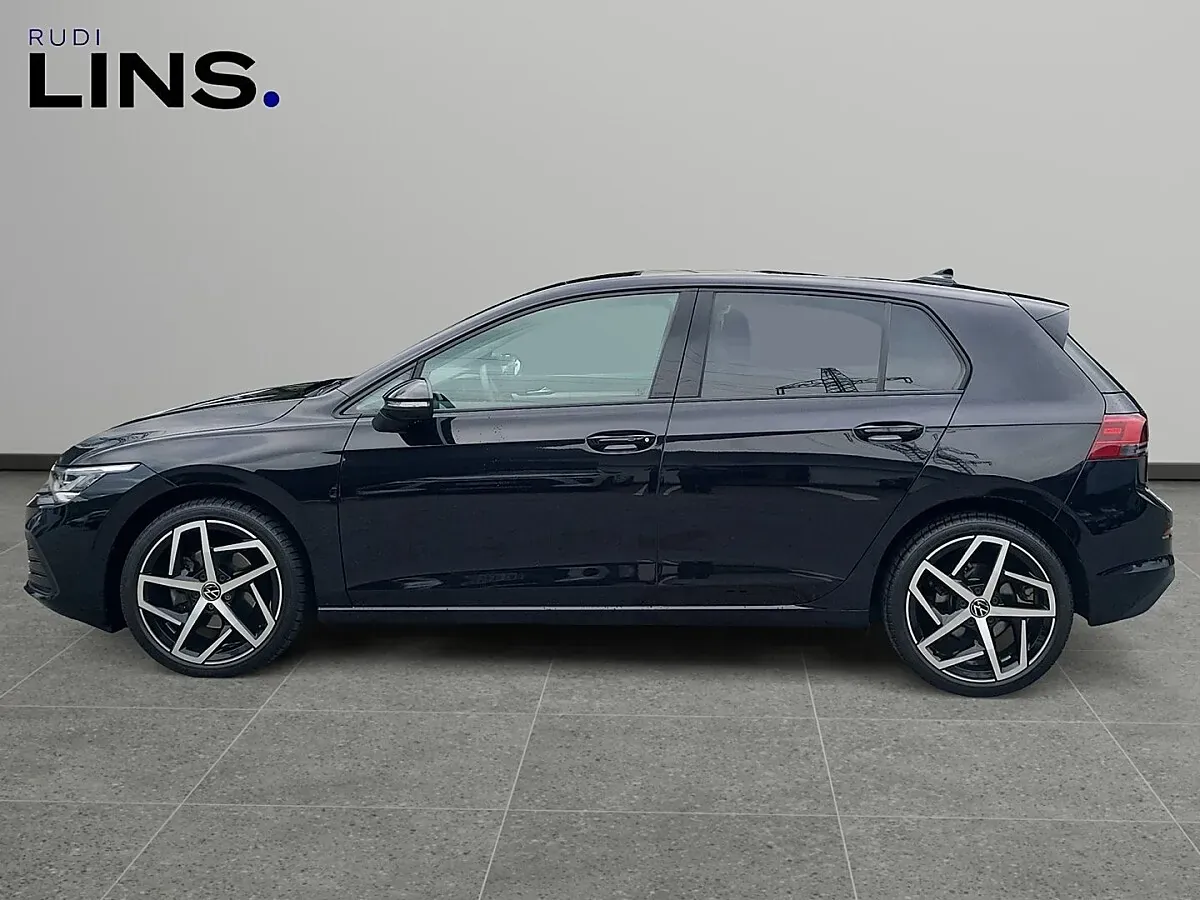 Volkswagen Golf 2022 photo 2