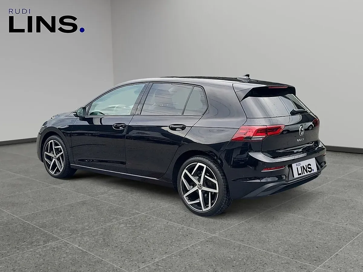 Volkswagen Golf 2022 photo 3