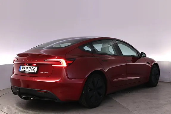 Tesla Model 3 2024 photo 5