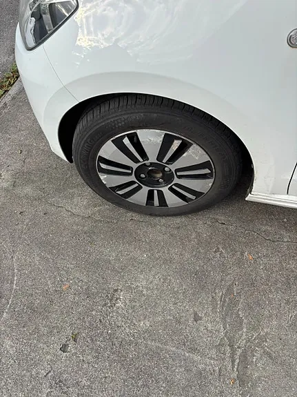 Volkswagen E-Up! 2014 photo 4