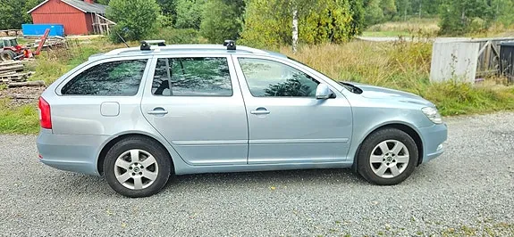 Skoda Octavia 2011 photo 5