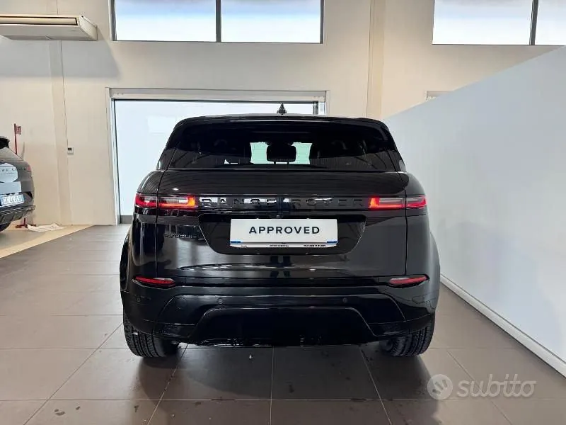 Land Rover Evoque 2026 photo 4