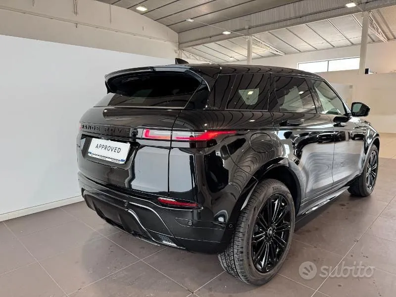 Land Rover Evoque 2026 photo 5