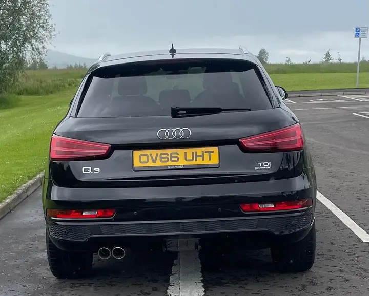 Audi Q3 2016 photo 2