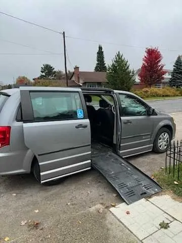 Dodge Grand Caravan 2015 photo 3