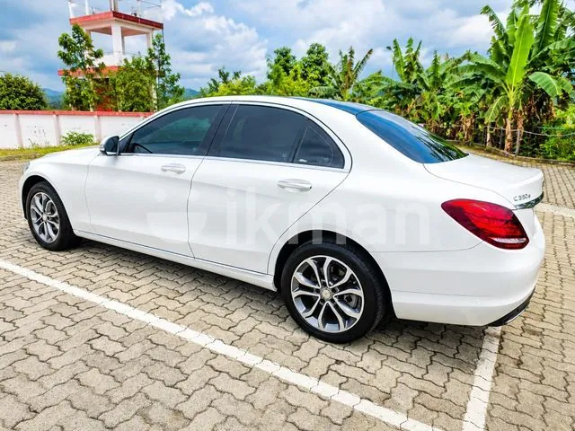 Mercedes-Benz C350 2016 photo 2