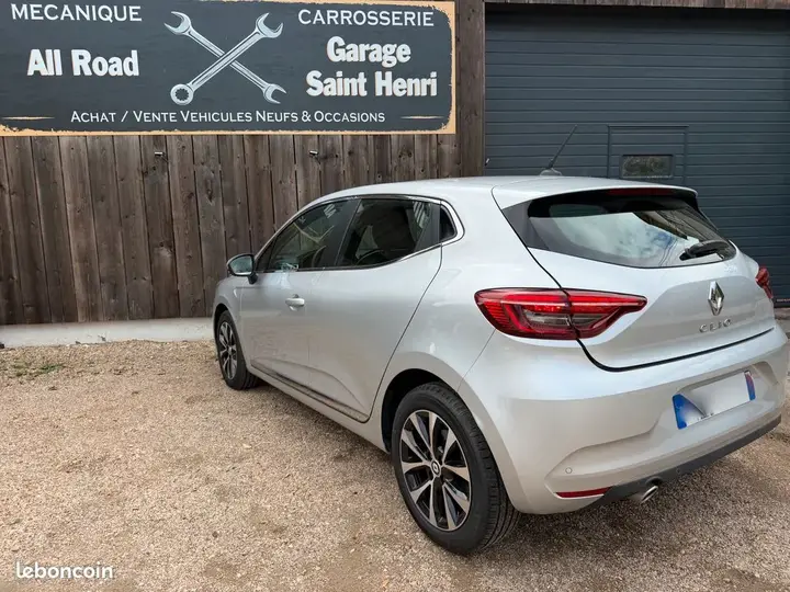 Renault Clio 2022 photo 3