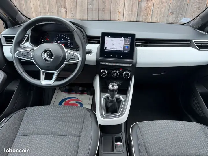 Renault Clio 2022 photo 5