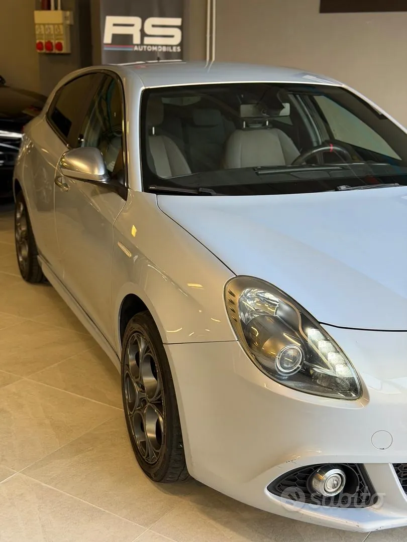 Alfa Romeo Giulietta 2014 photo 3
