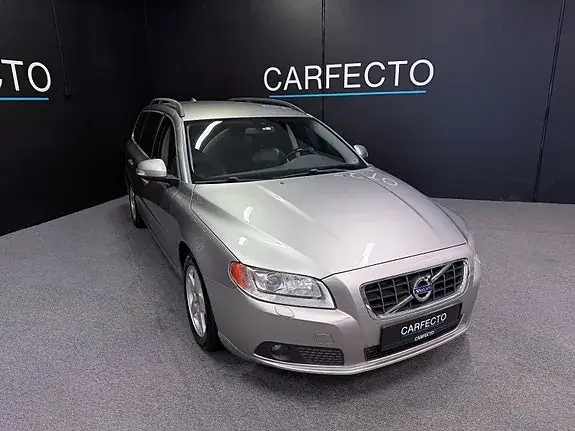 Volvo V70 2011 photo 2