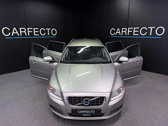 Volvo V70 2011 photo 5