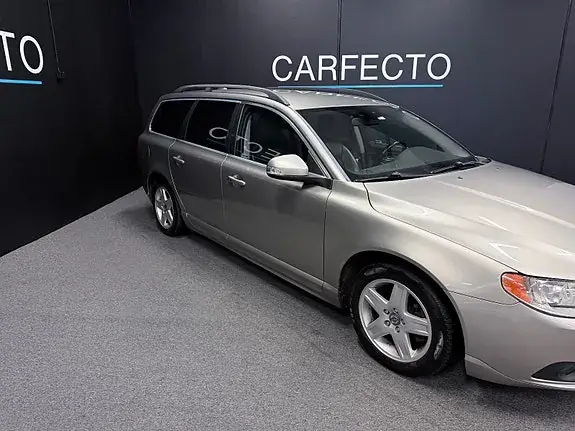 Volvo V70 2011 photo 3