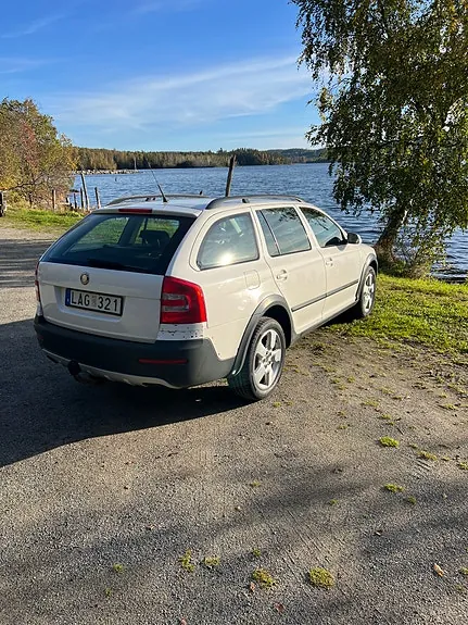 Skoda Octavia Scout 2008 photo 4
