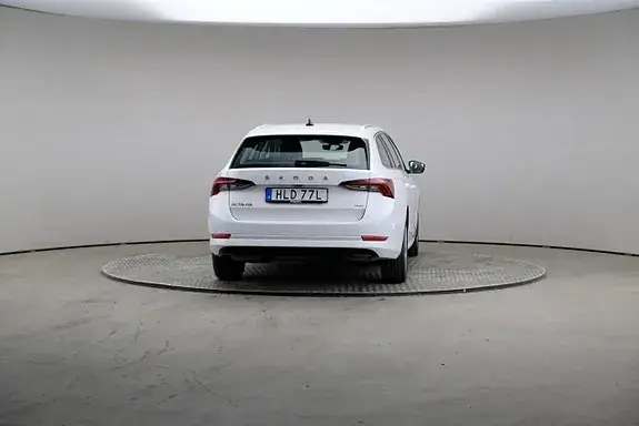 Skoda Octavia 2022 photo 2