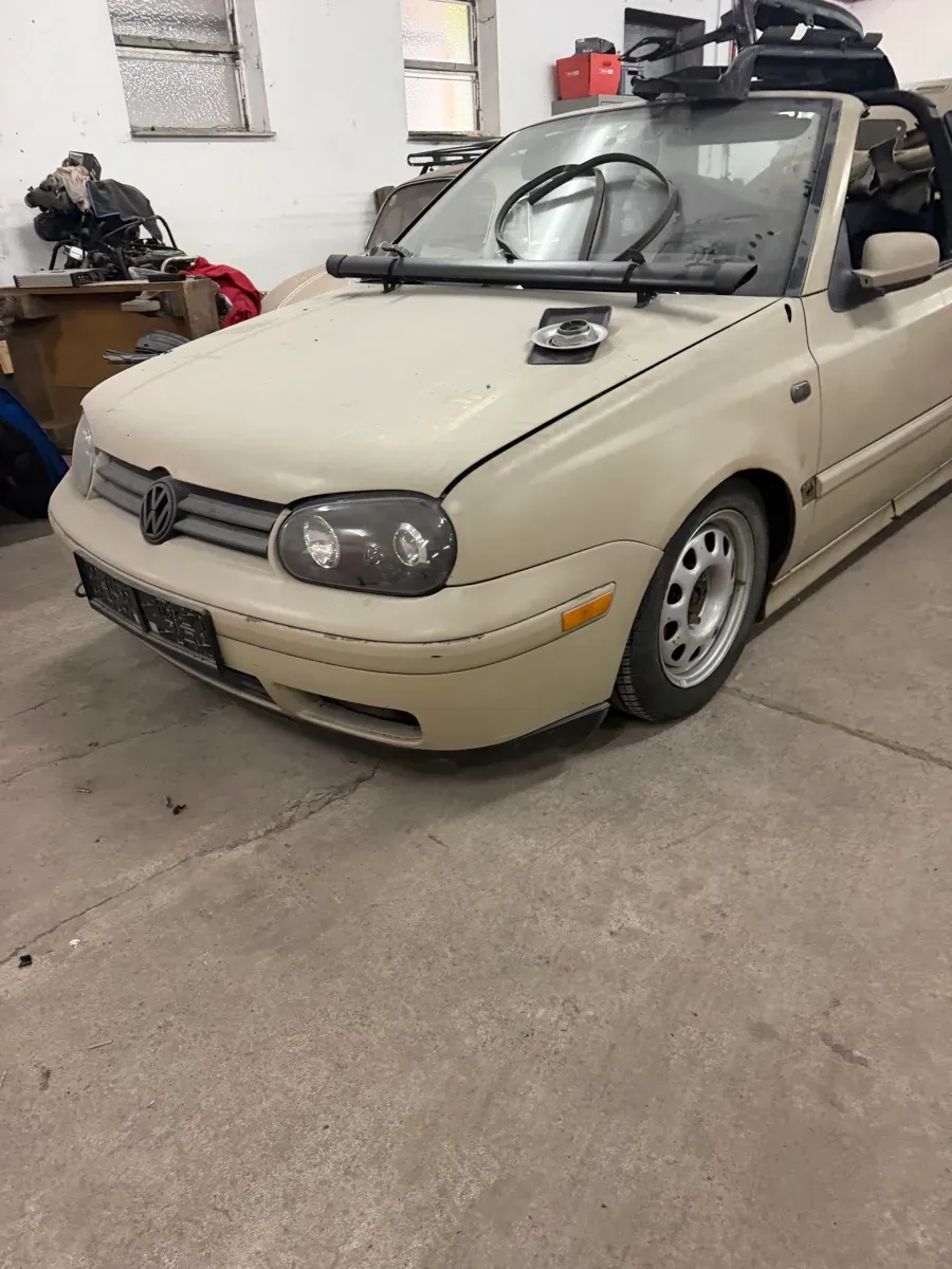 Volkswagen Golf 1999 photo 2