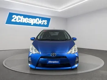 Toyota Aqua 2013 photo 3