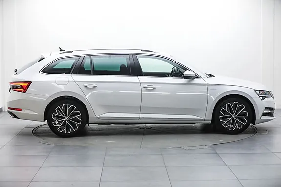 Skoda Superb 2021 photo 4