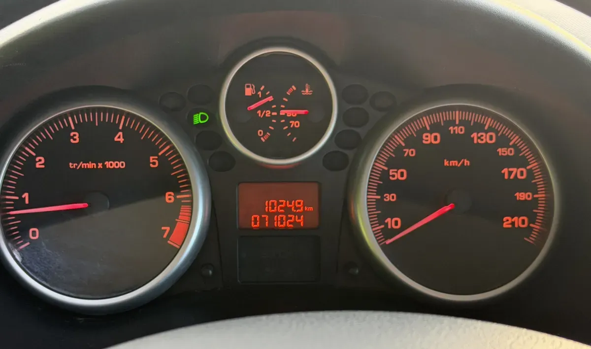 Peugeot 206 2010 photo 3