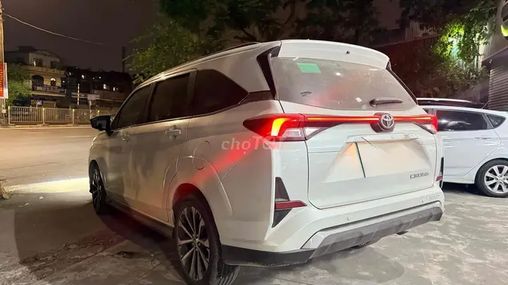 Toyota Veloz Cross 2024 photo 3