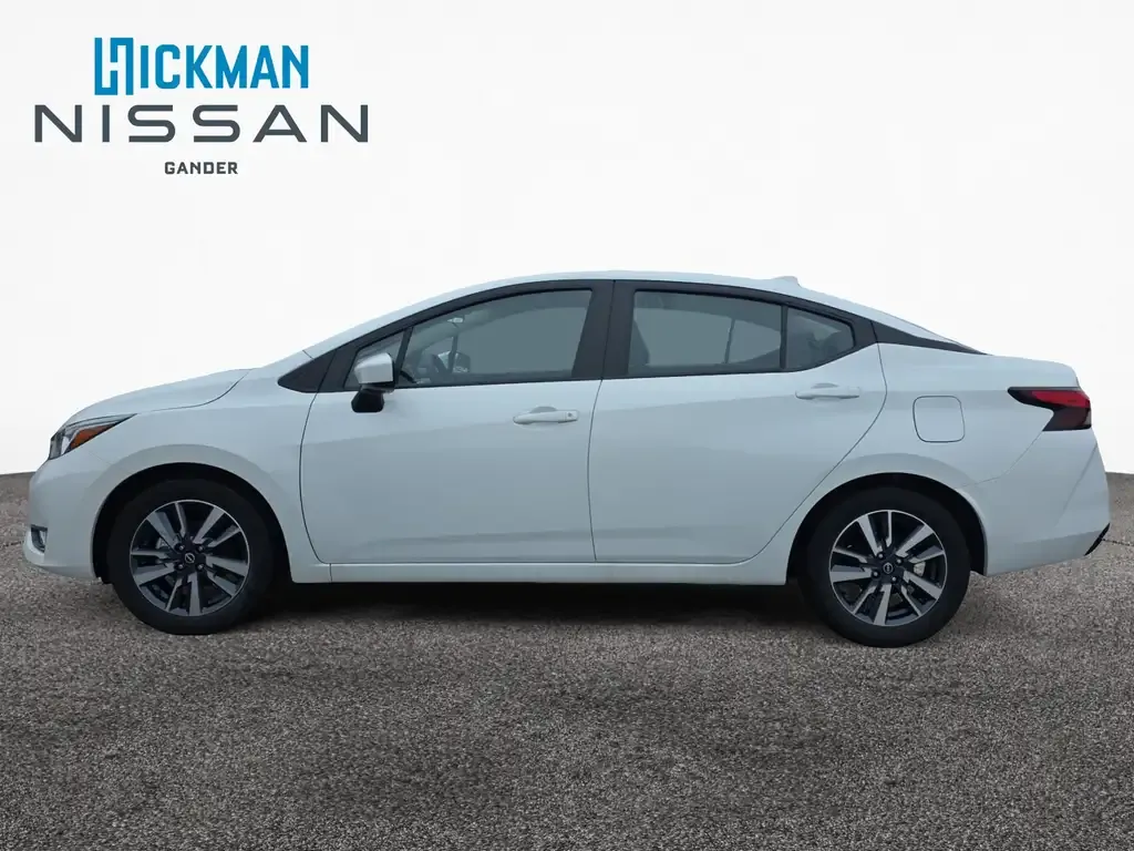 Nissan Versa 2025 photo 2