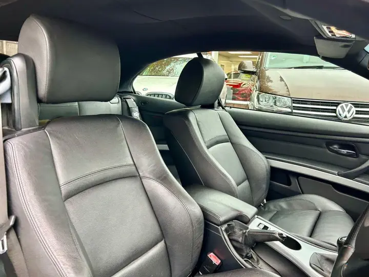 BMW 3 Series 2009 photo 4