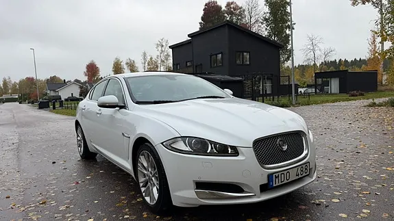 Jaguar Xf 2012 photo 2