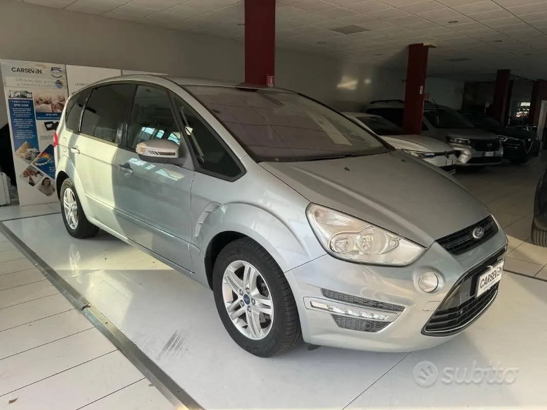 Ford S-Max 2012 photo 4