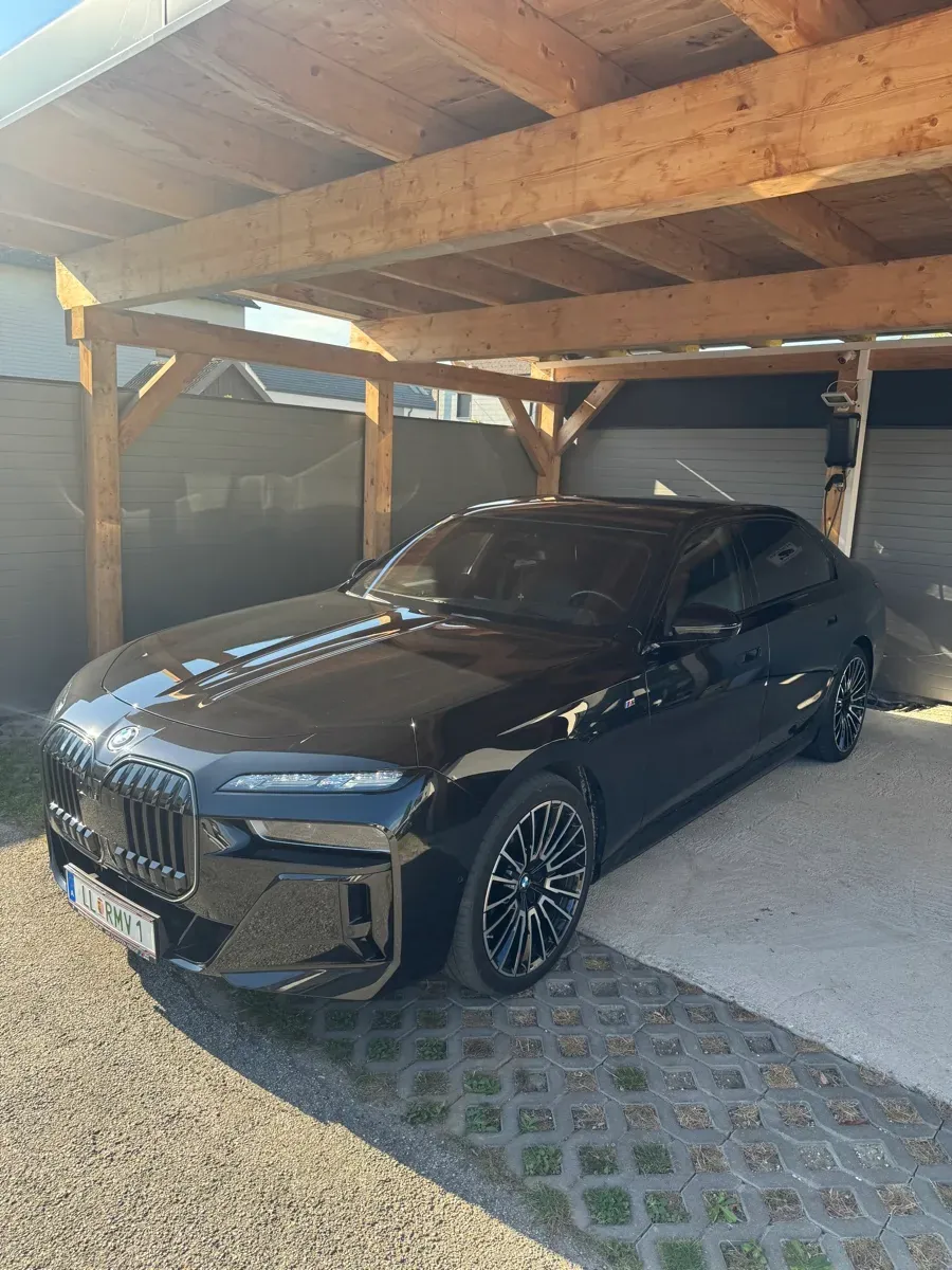 BMW I7 2024 photo 2