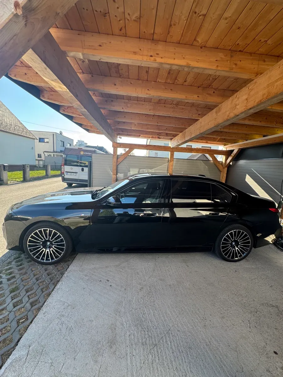 BMW I7 2024 photo 3