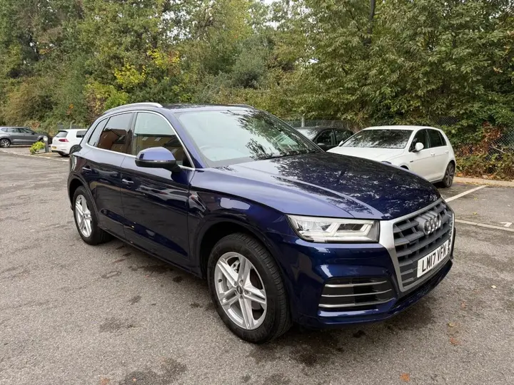Audi Q5 2017 photo 2