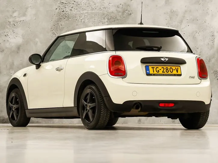 Mini One 2015 photo 3