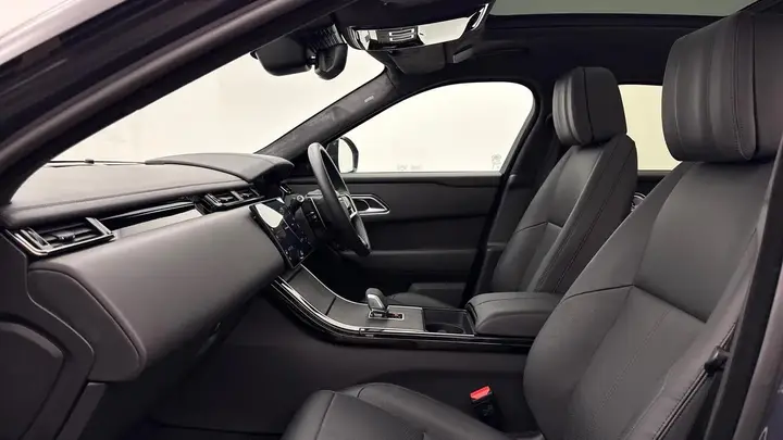Land Rover Range Rover Velar 2026 photo 3