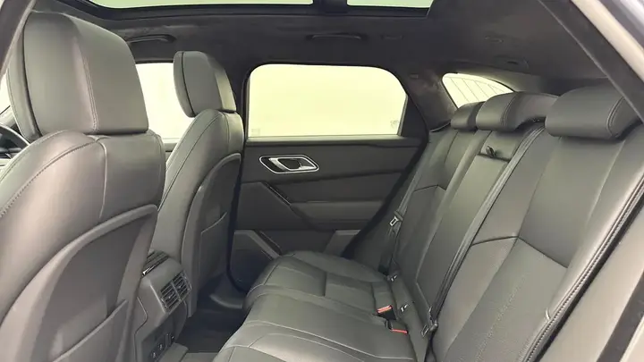Land Rover Range Rover Velar 2026 photo 4