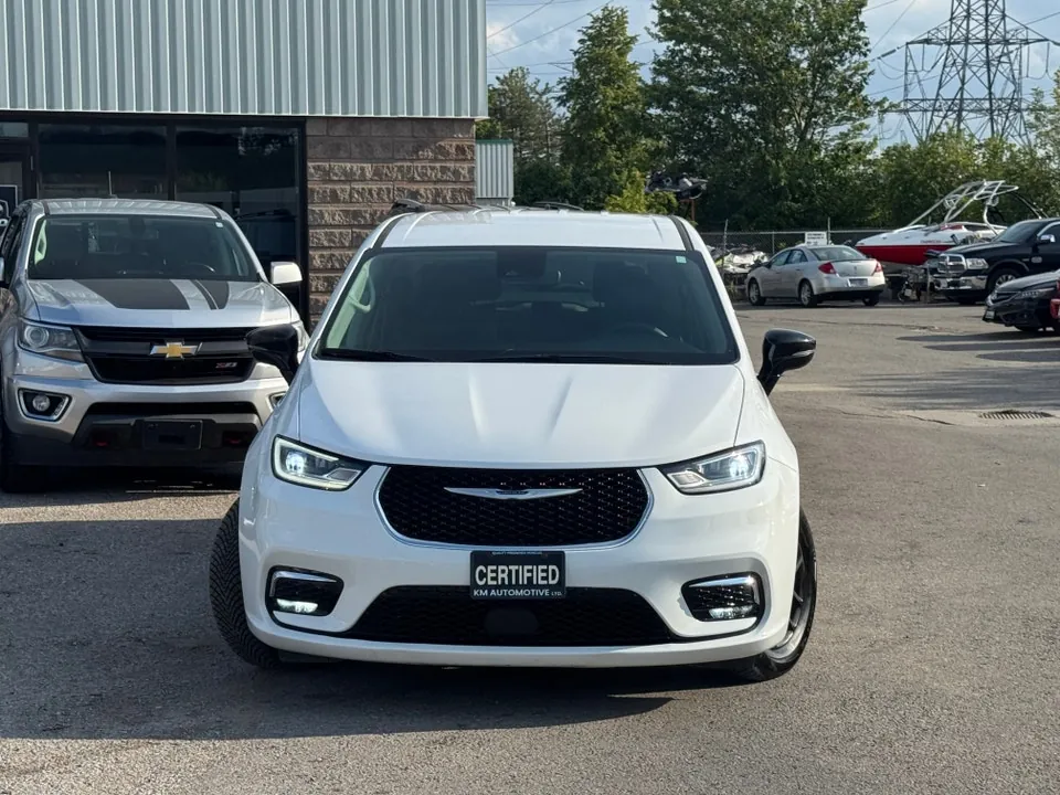 Chrysler Pacifica 2024 photo 2