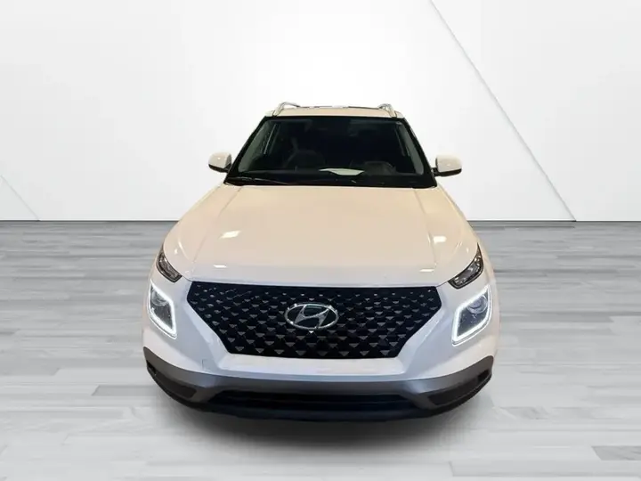 Hyundai Venue 2024 photo 2