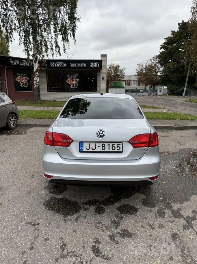 Volkswagen Jetta 2013 photo 4
